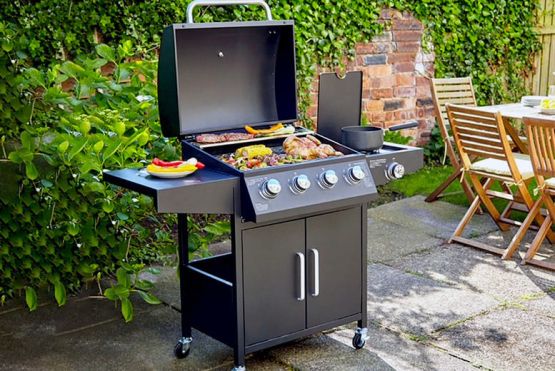 Barbecue: deksel open of dicht?