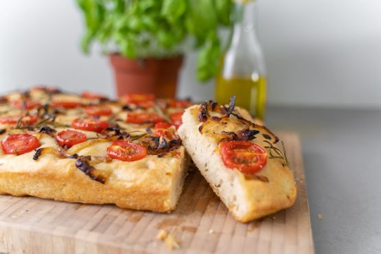 Focaccia met tomaat